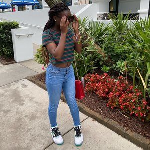 Meet your Posher, Brittney